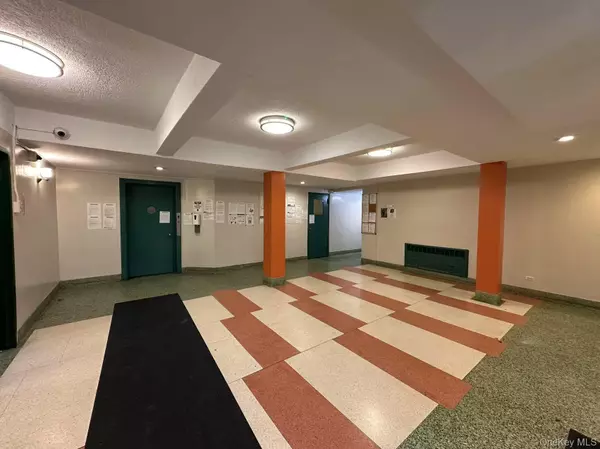 Flushing, NY 11354,141-05 Northern BLVD #7G