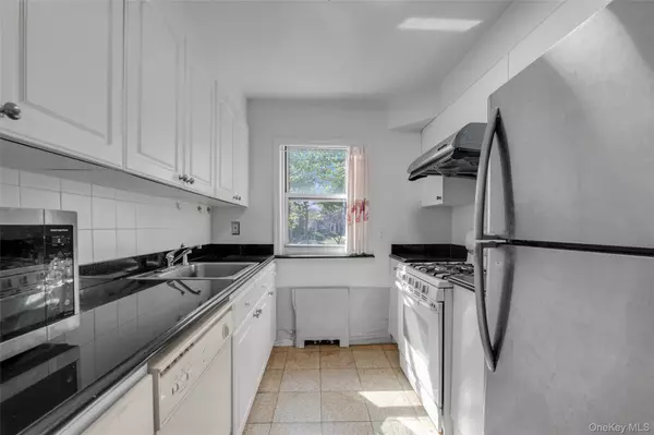 Flushing, NY 11367,152-27 Jewel AVE #169A