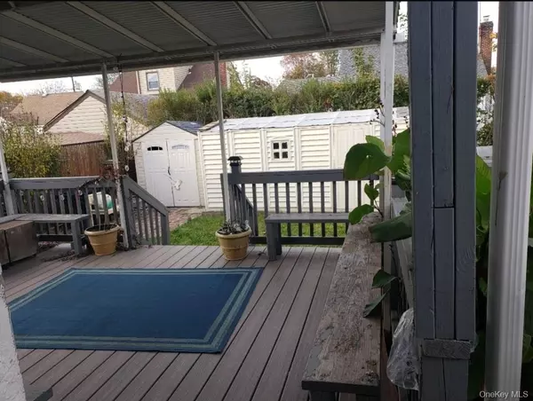 Hempstead, NY 11550,269 Windsor Pkwy