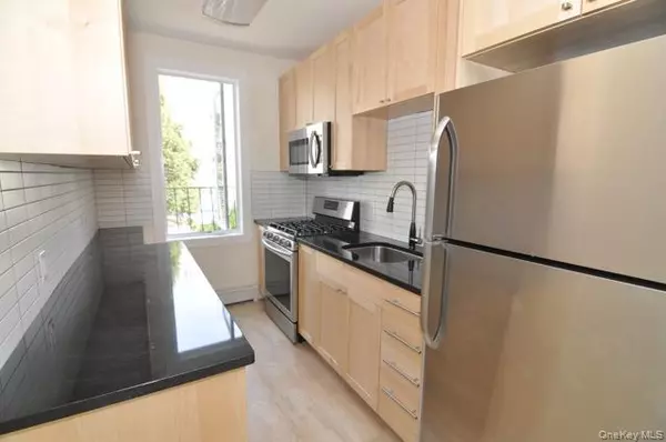 Sunnyside, NY 11104,4829 40th ST #2nd Floor