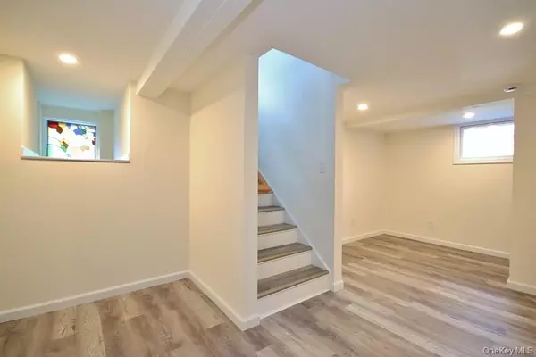 Putnam Valley, NY 10579,78 Dunderberg RD