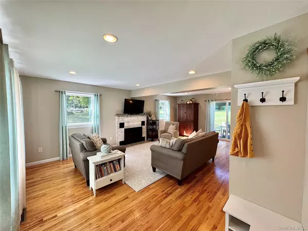 Poughkeepsie, NY 12603,96 Daley RD