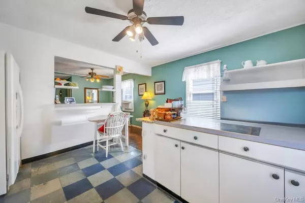 Valley Stream, NY 11580,5 Park PL
