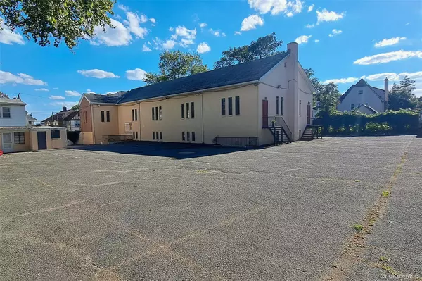 New Rochelle, NY 10801,135 Remington PL