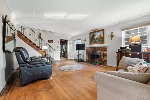 Valley Stream, NY 11580,145 Cornwell AVE