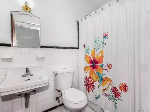 Mount Vernon, NY 10550,5 S 15th AVE