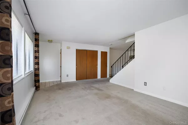 Poughkeepsie, NY 12601,9 Hudson Heights DR