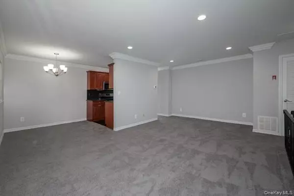 Selden, NY 11784,111 College RD #06-K
