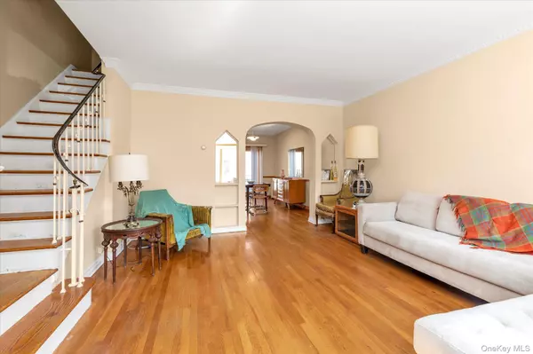 Flushing, NY 11367,144-47 75 AVE