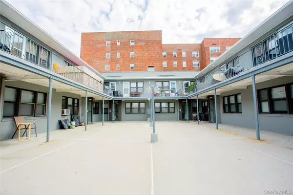 Long Beach, NY 11561,470 E Broadway #C-2