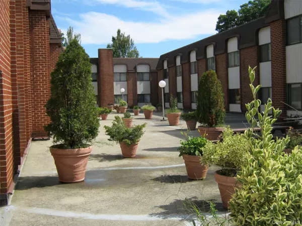 Cedarhurst, NY 11516,741 Chestnut ST #1st Fl