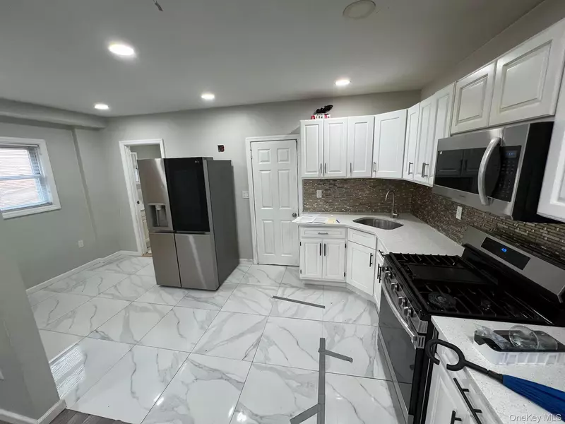19414 115th RD, Saint Albans, NY 11412