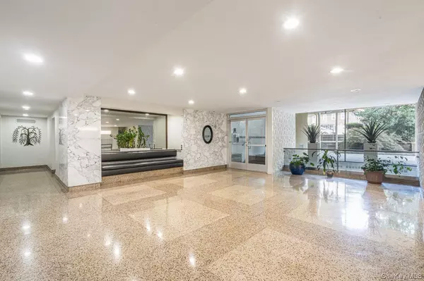 Bayside, NY 11360,23-20 Bell BLVD #5F