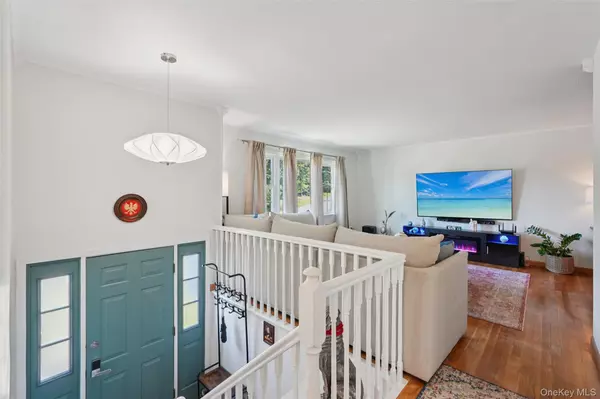 Florida, NY 10921,12 Sturr LN