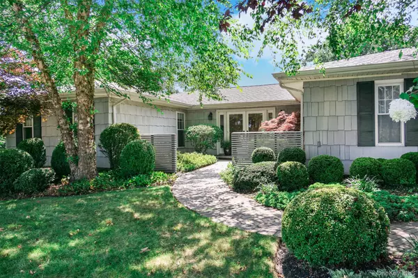 Bellport, NY 11713,112 Bellhaven RD