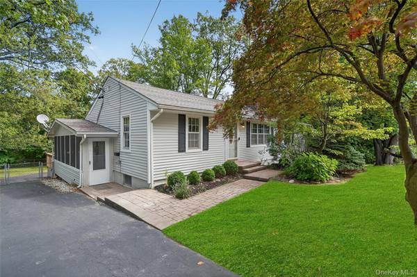 54 Canterbury AVE, Cornwall, NY 12518