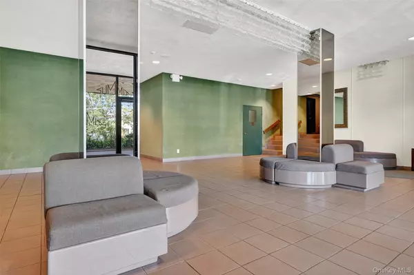 Port Chester, NY 10573,360 Westchester AVE #302