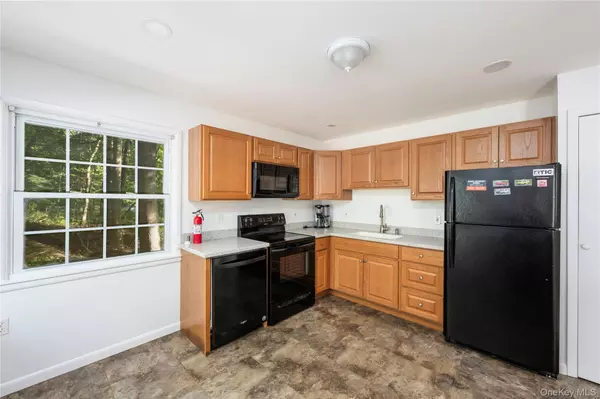 Lagrangeville, NY 12540,71 Arthursburg RD