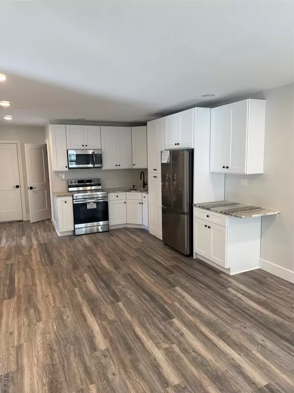 Warwick, NY 10990,94 Jessup RD #2
