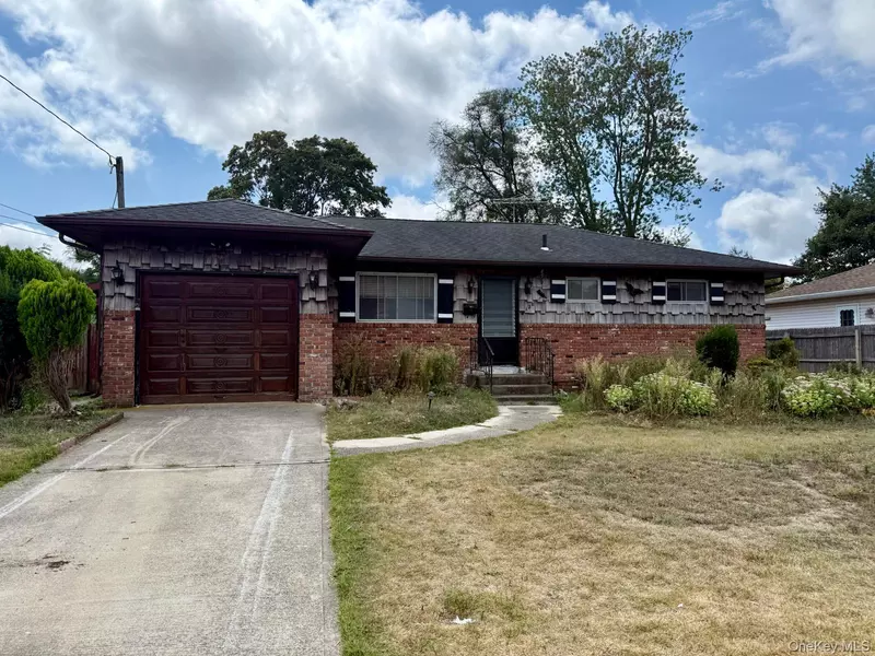 128 New York AVE, Bay Shore, NY 11706