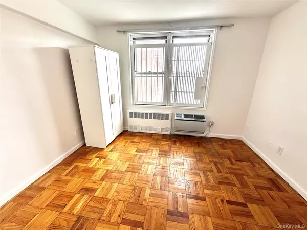 Elmhurst, NY 11373,74-02 43rd AVE #2A