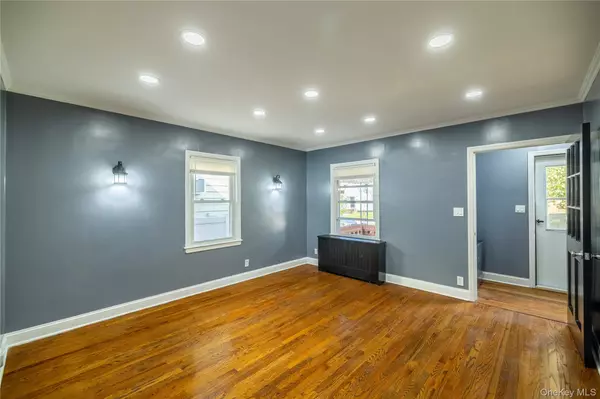 Franklin Square, NY 11010,1035 Wool AVE