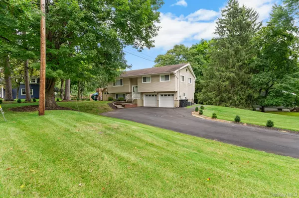 Airmont, NY 10901,1 Phillips DR