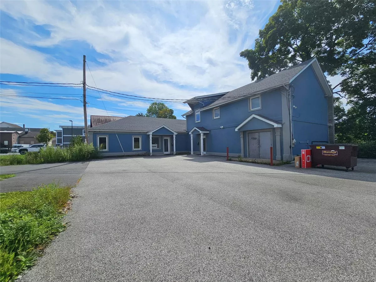 Florida, NY 10921,60 N Main ST