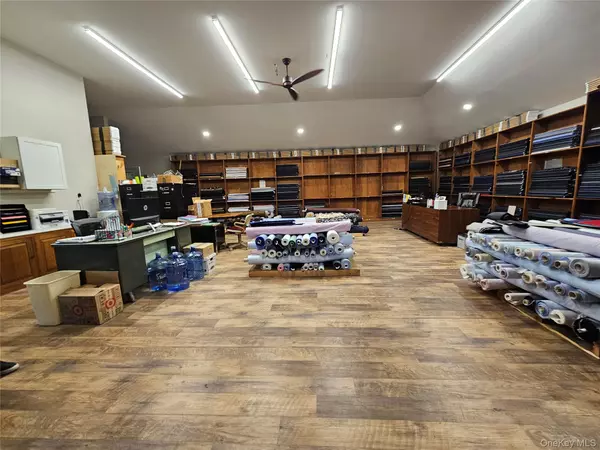 Florida, NY 10921,60 N Main ST