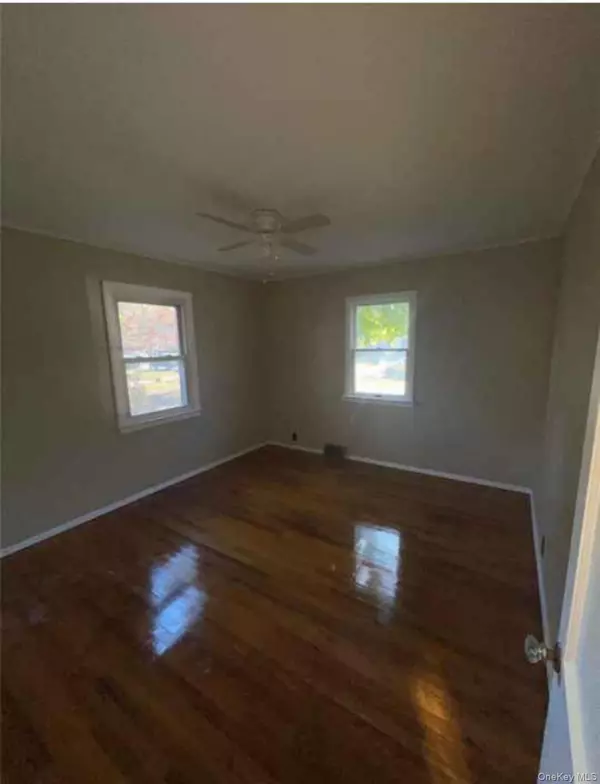 Mastic Beach, NY 11951,79 Church DR
