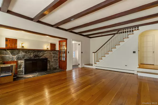 Yonkers, NY 10710,44 Shelburne RD