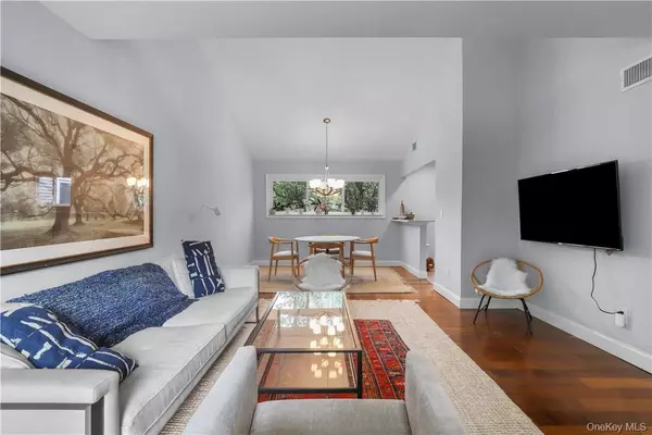 Bedford Hills, NY 10507,208 Harris RD #EB3
