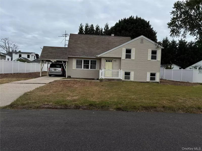 1435 Peters BLVD, Bay Shore, NY 11706