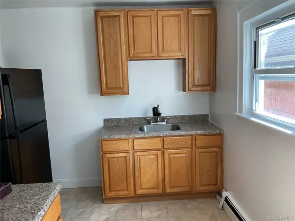Farmingdale, NY 11735,455 Main St #APT. #2