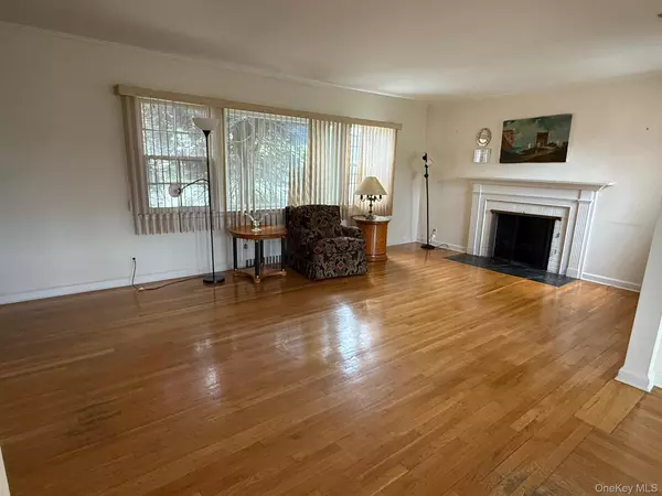 West Hempstead, NY 11552,490 Walton CT