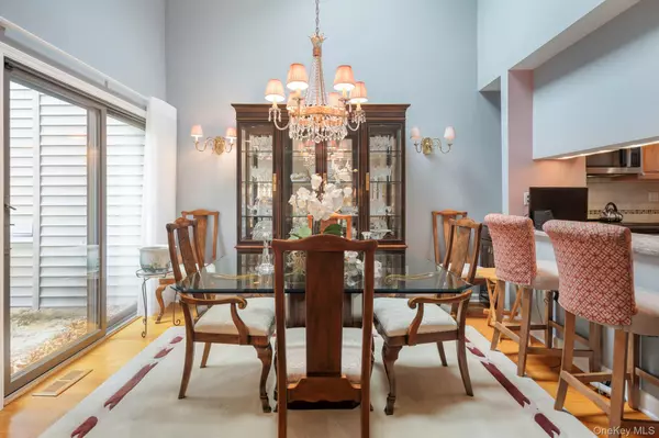 Ossining, NY 10562,283 Horseshoe CIR