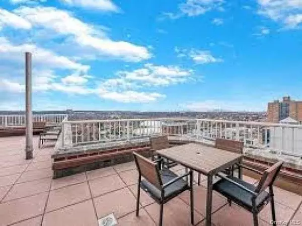 Forest Hills, NY 11375,107-40 Queens BLVD #10D