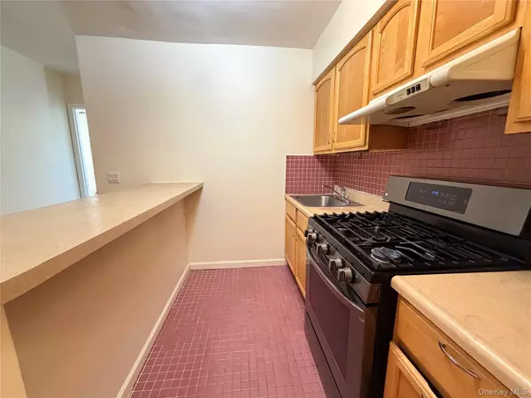 Elmhurst, NY 11373,5311 90 ST #3D