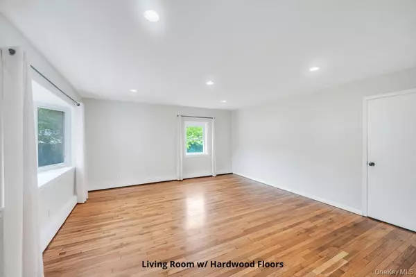 Mastic Beach, NY 11951,247 Hawthorne ST