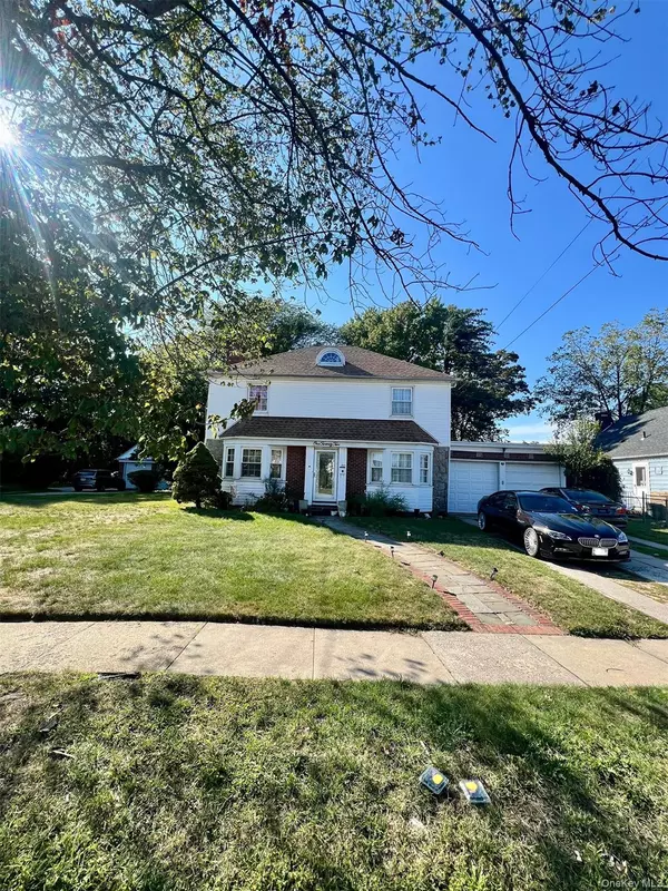 Valley Stream, NY 11580,122 Rockaway Pkwy