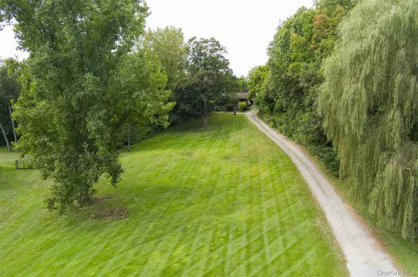 Pawling, NY 12564,12 Rebecca DR