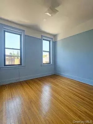 Astoria, NY 11105,23-17 Steinway ST