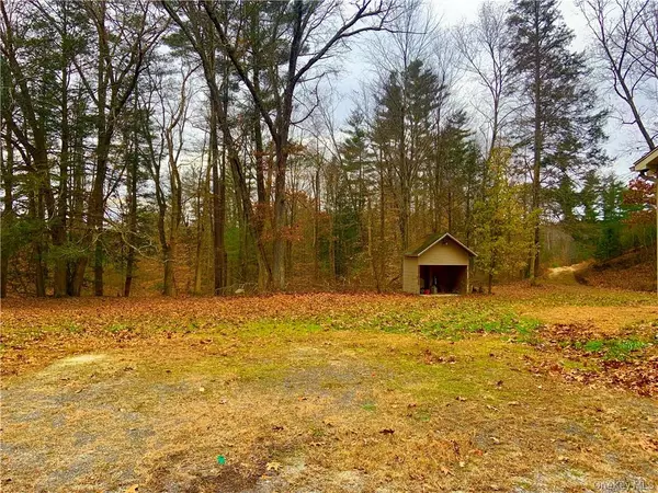 Pine Bush, NY 12566,14 Shannon LN