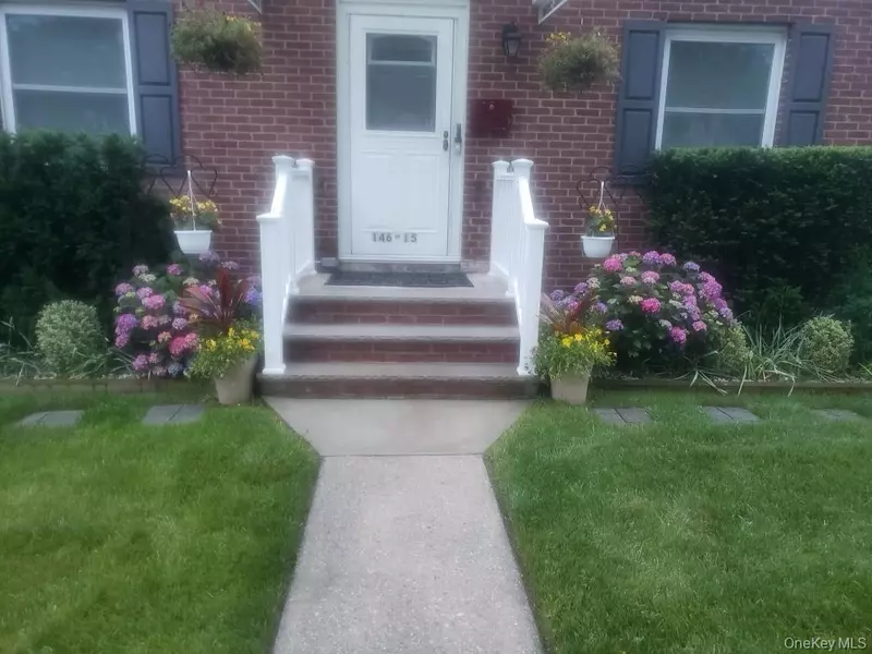 146-15 243rd ST, Rosedale, NY 11422