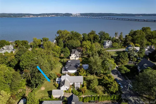 Nyack, NY 10960,24 Washington AVE