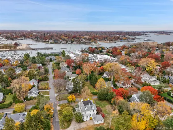 Mamaroneck, NY 10543,706 Fairway AVE