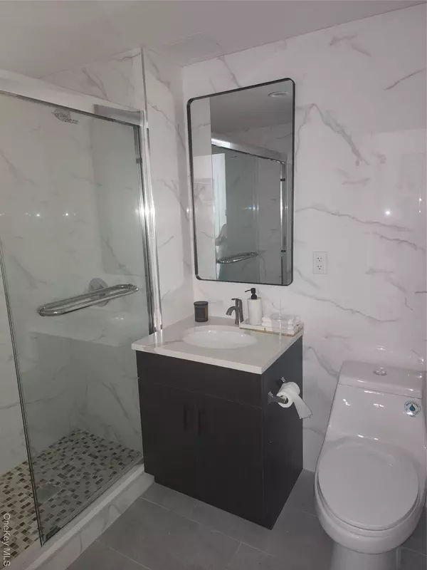 Rego Park, NY 11374,97-30 64 AVE #4D