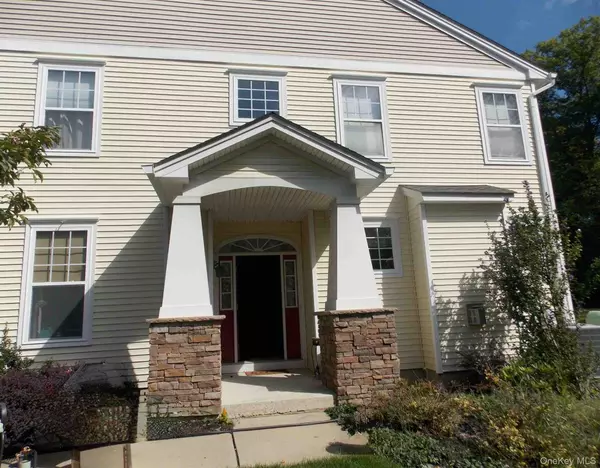 38 Cobblestone LN,  Middletown,  NY 10940