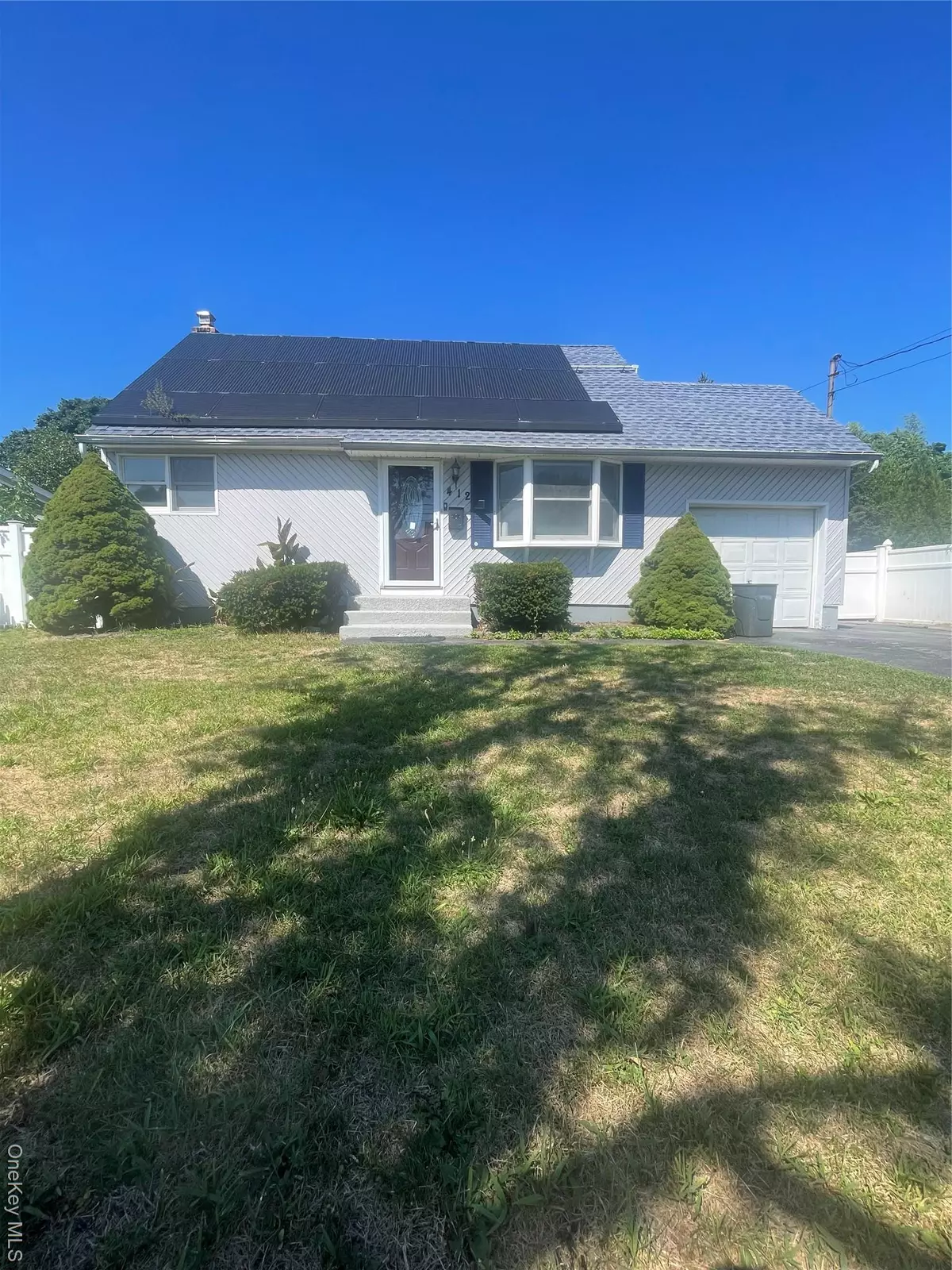 Babylon, NY 11757,412 37th ST #1 Family