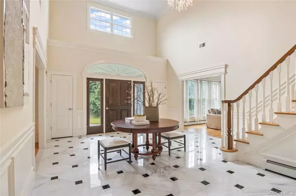 Northport, NY 11768,10 Rolling Meadow LN